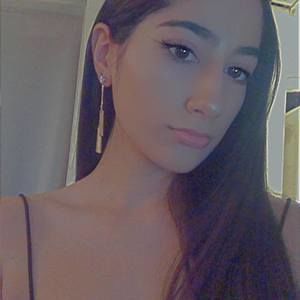 Meet your Posher, Della